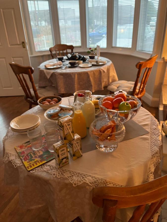 רוצ'פורד Southend Airport Bed & Breakfast מראה חיצוני תמונה