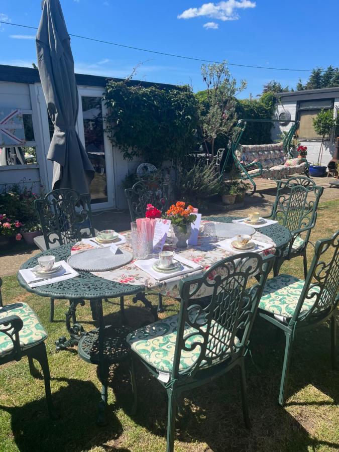 רוצ'פורד Southend Airport Bed & Breakfast מראה חיצוני תמונה