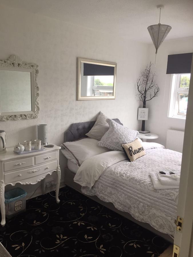 רוצ'פורד Southend Airport Bed & Breakfast מראה חיצוני תמונה