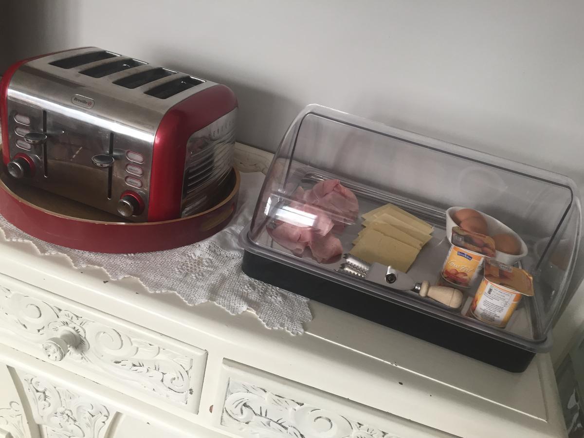 רוצ'פורד Southend Airport Bed & Breakfast מראה חיצוני תמונה
